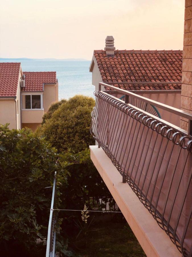 Villa Del Mar Omis Exterior photo
